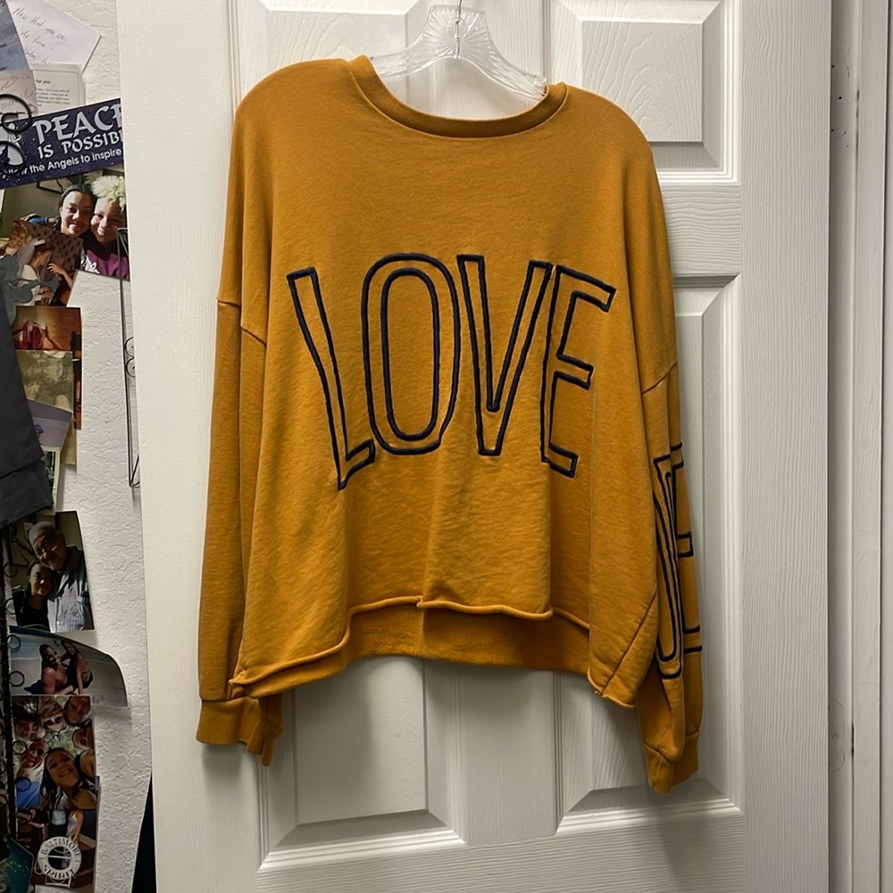 Sweatshirt
